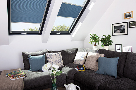 Объект из Мансардные окна c 2-камерным стеклопакетом Fakro PTP-V U4